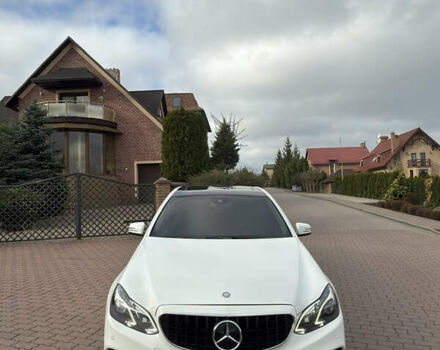 Белый Мерседес Е-Класс, объемом двигателя 3.5 л и пробегом 175 тыс. км за 19999 $, фото 3 на Automoto.ua