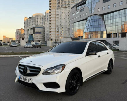 Белый Мерседес Е-Класс, объемом двигателя 3.5 л и пробегом 135 тыс. км за 23300 $, фото 1 на Automoto.ua