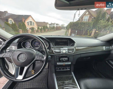 Белый Мерседес Е-Класс, объемом двигателя 3.5 л и пробегом 175 тыс. км за 19999 $, фото 8 на Automoto.ua