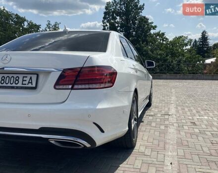 Білий Мерседес Е-Клас, об'ємом двигуна 2 л та пробігом 83 тис. км за 20000 $, фото 12 на Automoto.ua