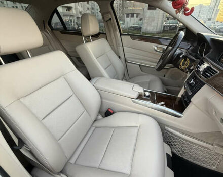 Белый Мерседес Е-Класс, объемом двигателя 3.5 л и пробегом 135 тыс. км за 23300 $, фото 28 на Automoto.ua