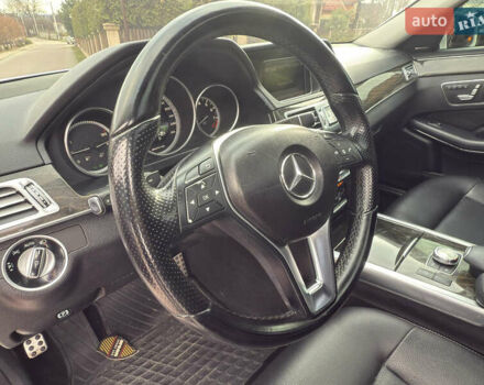 Белый Мерседес Е-Класс, объемом двигателя 3.5 л и пробегом 175 тыс. км за 19999 $, фото 11 на Automoto.ua