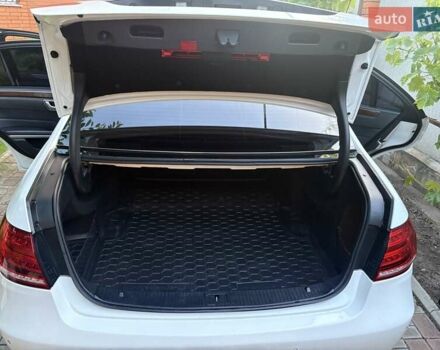 Мерседес Е-Клас 2014 у Одесі на Automoto.ua Білий Мерседес Е-Клас, об'ємом двигуна 2.14 л та пробігом 270 тис. км за 19500 $, фото 16 на Automoto.ua