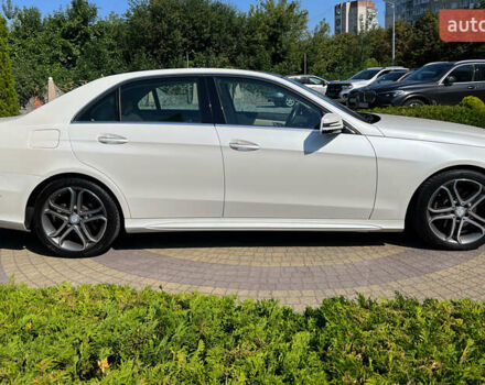 Белый Мерседес Е-Класс, объемом двигателя 2.14 л и пробегом 170 тыс. км за 19999 $, фото 7 на Automoto.ua