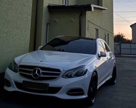 Білий Мерседес Е-Клас, об'ємом двигуна 2.14 л та пробігом 230 тис. км за 17500 $, фото 2 на Automoto.ua