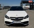 Белый Мерседес Е-Класс, объемом двигателя 2.2 л и пробегом 235 тыс. км за 18500 $, фото 1 на Automoto.ua