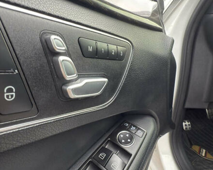 Белый Мерседес Е-Класс, объемом двигателя 3.5 л и пробегом 175 тыс. км за 19999 $, фото 16 на Automoto.ua