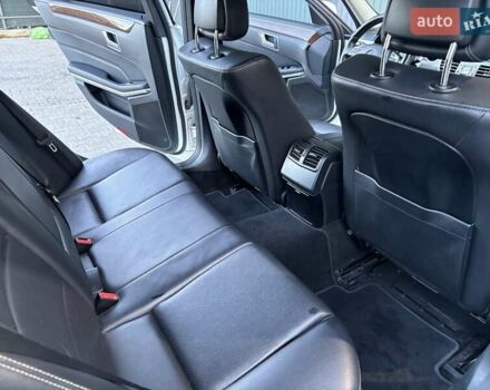 Мерседес Е-Клас 2014 у Одесі на Automoto.ua Білий Мерседес Е-Клас, об'ємом двигуна 2.14 л та пробігом 270 тис. км за 19500 $, фото 7 на Automoto.ua