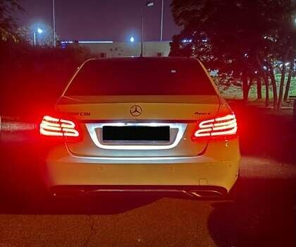 Білий Мерседес Е-Клас, об'ємом двигуна 2.14 л та пробігом 230 тис. км за 17500 $, фото 1 на Automoto.ua