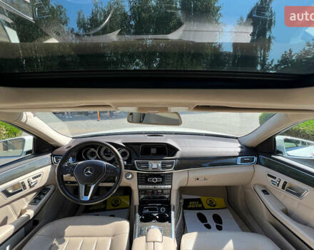 Белый Мерседес Е-Класс, объемом двигателя 2.14 л и пробегом 170 тыс. км за 19999 $, фото 20 на Automoto.ua