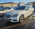 Белый Мерседес Е-Класс, объемом двигателя 2.2 л и пробегом 180 тыс. км за 10800 $, фото 1 на Automoto.ua