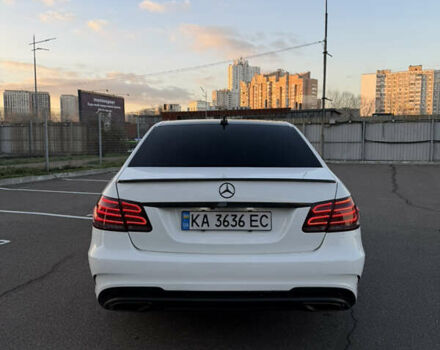 Белый Мерседес Е-Класс, объемом двигателя 3.5 л и пробегом 135 тыс. км за 23300 $, фото 7 на Automoto.ua