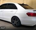 Белый Мерседес Е-Класс, объемом двигателя 2.1 л и пробегом 227 тыс. км за 13599 $, фото 1 на Automoto.ua