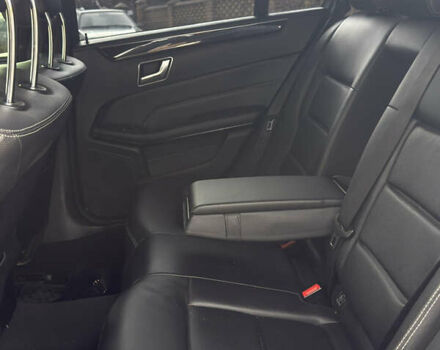 Белый Мерседес Е-Класс, объемом двигателя 3.5 л и пробегом 175 тыс. км за 19999 $, фото 17 на Automoto.ua