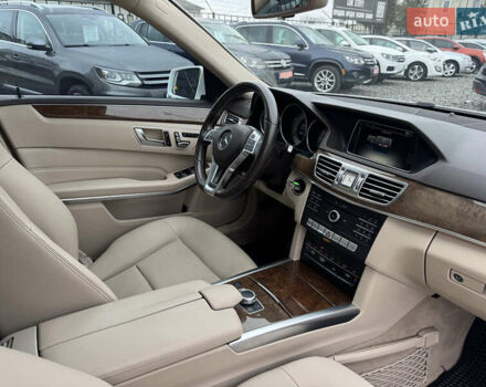 Белый Мерседес Е-Класс, объемом двигателя 3.5 л и пробегом 151 тыс. км за 15999 $, фото 31 на Automoto.ua