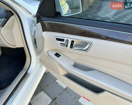 Білий Мерседес Е-Клас, об'ємом двигуна 3.5 л та пробігом 151 тис. км за 14999 $, фото 32 на Automoto.ua