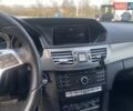 Белый Мерседес Е-Класс, объемом двигателя 2.2 л и пробегом 235 тыс. км за 19800 $, фото 8 на Automoto.ua
