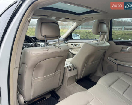 Белый Мерседес Е-Класс, объемом двигателя 3.5 л и пробегом 151 тыс. км за 15999 $, фото 47 на Automoto.ua