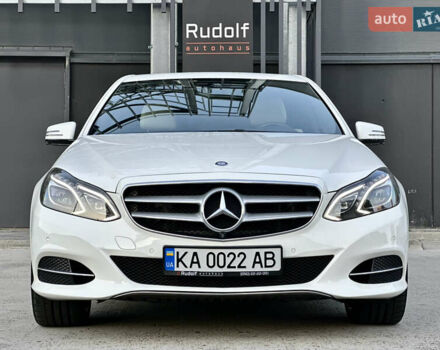 Белый Мерседес Е-Класс, объемом двигателя 2.14 л и пробегом 65 тыс. км за 26300 $, фото 14 на Automoto.ua