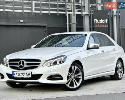 Белый Мерседес Е-Класс, объемом двигателя 2.14 л и пробегом 65 тыс. км за 26300 $, фото 7 на Automoto.ua