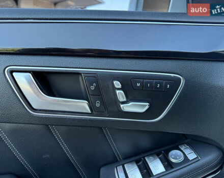 Белый Мерседес Е-Класс, объемом двигателя 2.2 л и пробегом 126 тыс. км за 21500 $, фото 15 на Automoto.ua