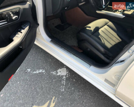 Білий Мерседес Е-Клас, об'ємом двигуна 2.1 л та пробігом 128 тис. км за 18450 $, фото 14 на Automoto.ua