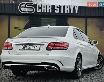 Белый Мерседес Е-Класс, объемом двигателя 3.5 л и пробегом 151 тыс. км за 15999 $, фото 3 на Automoto.ua