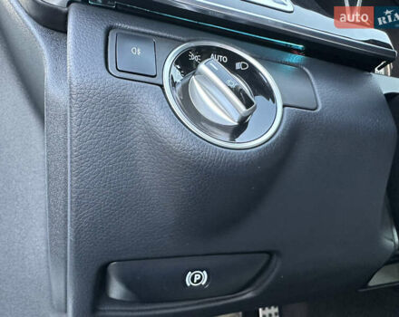 Белый Мерседес Е-Класс, объемом двигателя 2.14 л и пробегом 65 тыс. км за 26300 $, фото 31 на Automoto.ua