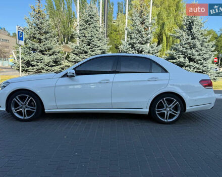 Белый Мерседес Е-Класс, объемом двигателя 2.2 л и пробегом 126 тыс. км за 21500 $, фото 3 на Automoto.ua