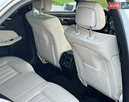 Белый Мерседес Е-Класс, объемом двигателя 2.14 л и пробегом 65 тыс. км за 26300 $, фото 48 на Automoto.ua