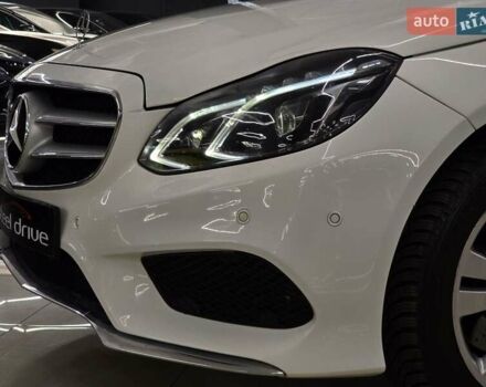 Мерседес Е-Класс 2015 в Николаеве на Automoto.ua Белый Мерседес Е-Класс, объемом двигателя 2.14 л и пробегом 189 тыс. км за 21999 $, фото 1 на Automoto.ua