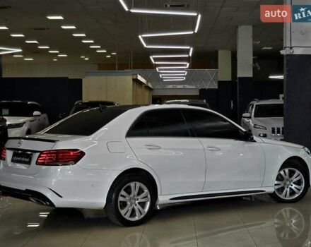 Мерседес Е-Класс 2015 в Николаеве на Automoto.ua Белый Мерседес Е-Класс, объемом двигателя 2.14 л и пробегом 189 тыс. км за 21999 $, фото 5 на Automoto.ua