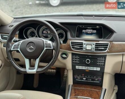 Белый Мерседес Е-Класс, объемом двигателя 3.5 л и пробегом 151 тыс. км за 15999 $, фото 36 на Automoto.ua