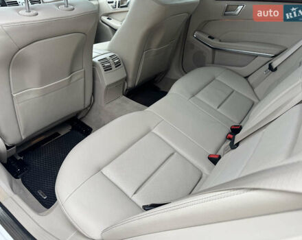 Белый Мерседес Е-Класс, объемом двигателя 3.5 л и пробегом 151 тыс. км за 15999 $, фото 46 на Automoto.ua