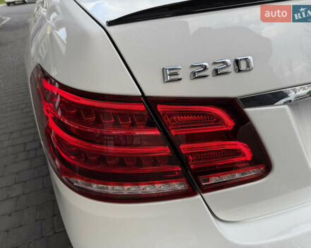 Белый Мерседес Е-Класс, объемом двигателя 2.2 л и пробегом 130 тыс. км за 20000 $, фото 71 на Automoto.ua