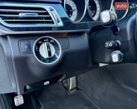 Белый Мерседес Е-Класс, объемом двигателя 2.2 л и пробегом 126 тыс. км за 21500 $, фото 20 на Automoto.ua