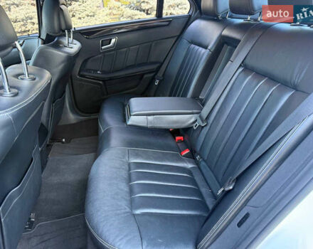 Белый Мерседес Е-Класс, объемом двигателя 2.2 л и пробегом 126 тыс. км за 21500 $, фото 29 на Automoto.ua