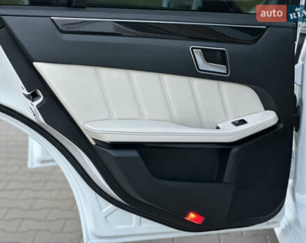 Белый Мерседес Е-Класс, объемом двигателя 2.14 л и пробегом 65 тыс. км за 26300 $, фото 55 на Automoto.ua