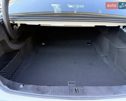 Белый Мерседес Е-Класс, объемом двигателя 2.2 л и пробегом 126 тыс. км за 21500 $, фото 36 на Automoto.ua