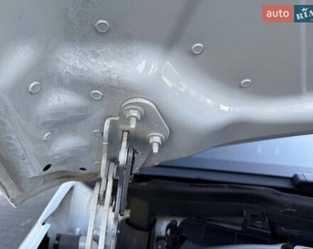 Белый Мерседес Е-Класс, объемом двигателя 2.2 л и пробегом 126 тыс. км за 21500 $, фото 57 на Automoto.ua