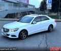 Белый Мерседес Е-Класс, объемом двигателя 2.1 л и пробегом 157 тыс. км за 17999 $, фото 1 на Automoto.ua