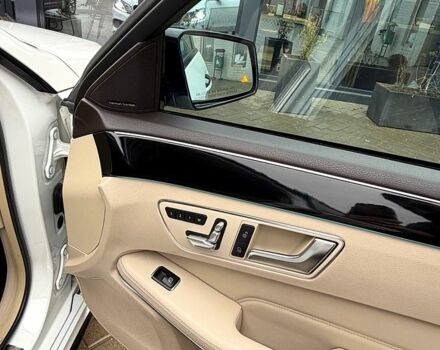 Білий Мерседес Е-Клас, об'ємом двигуна 3.5 л та пробігом 11000 тис. км за 25000 $, фото 11 на Automoto.ua