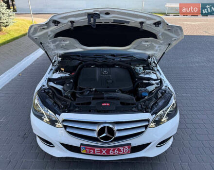 Белый Мерседес Е-Класс, объемом двигателя 2.2 л и пробегом 126 тыс. км за 21500 $, фото 55 на Automoto.ua