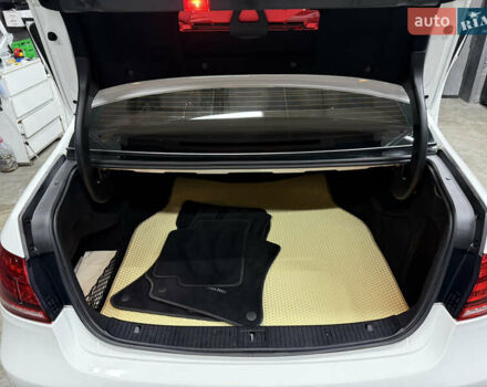 Белый Мерседес Е-Класс, объемом двигателя 2.14 л и пробегом 110 тыс. км за 22000 $, фото 10 на Automoto.ua