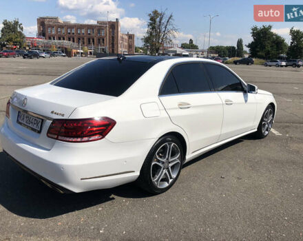 Білий Мерседес Е-Клас, об'ємом двигуна 2.1 л та пробігом 128 тис. км за 18450 $, фото 5 на Automoto.ua