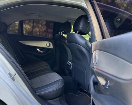 Белый Мерседес Е-Класс, объемом двигателя 2 л и пробегом 156 тыс. км за 28000 $, фото 46 на Automoto.ua