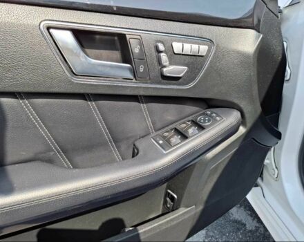 Белый Мерседес Е-Класс, объемом двигателя 2.2 л и пробегом 210 тыс. км за 5500 $, фото 13 на Automoto.ua