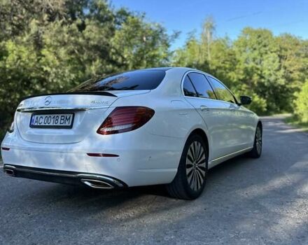 Белый Мерседес Е-Класс, объемом двигателя 2 л и пробегом 156 тыс. км за 28000 $, фото 6 на Automoto.ua