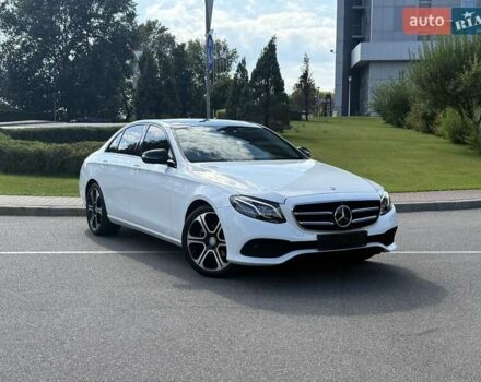 Білий Мерседес Е-Клас, об'ємом двигуна 1.95 л та пробігом 117 тис. км за 31222 $, фото 1 на Automoto.ua
