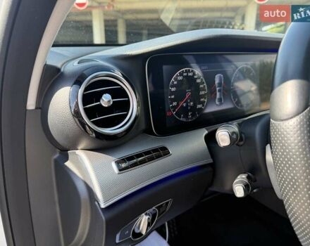 Білий Мерседес Е-Клас, об'ємом двигуна 1.95 л та пробігом 117 тис. км за 31222 $, фото 39 на Automoto.ua
